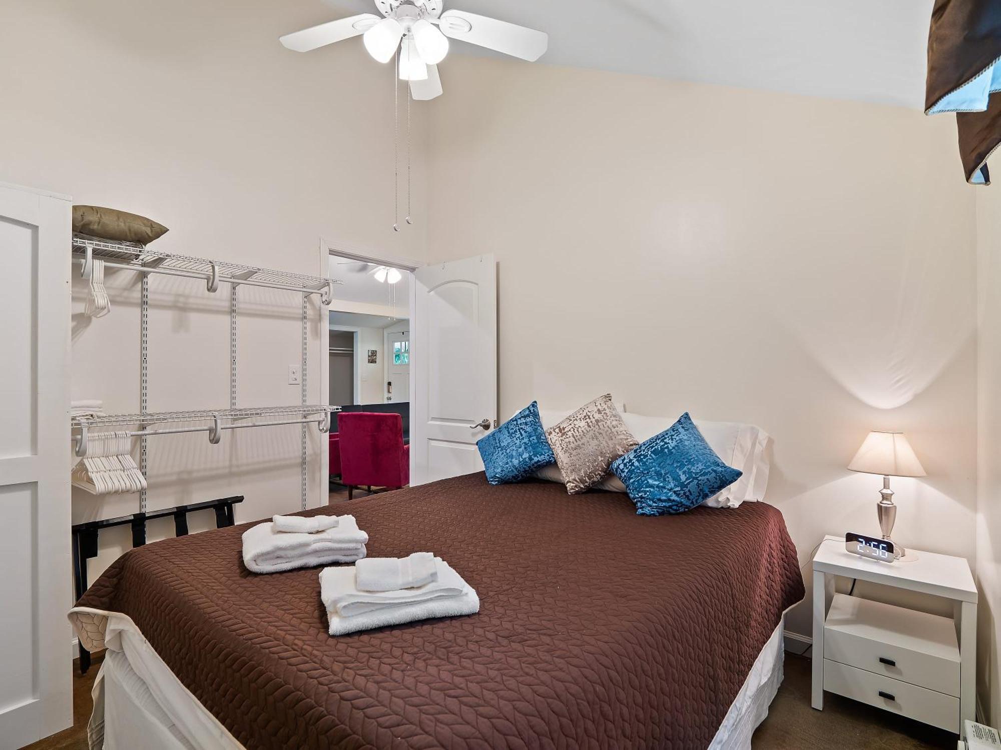 Chardonnay Cottage - Gotl Strip - Cozy & Quaint Geneva المظهر الخارجي الصورة