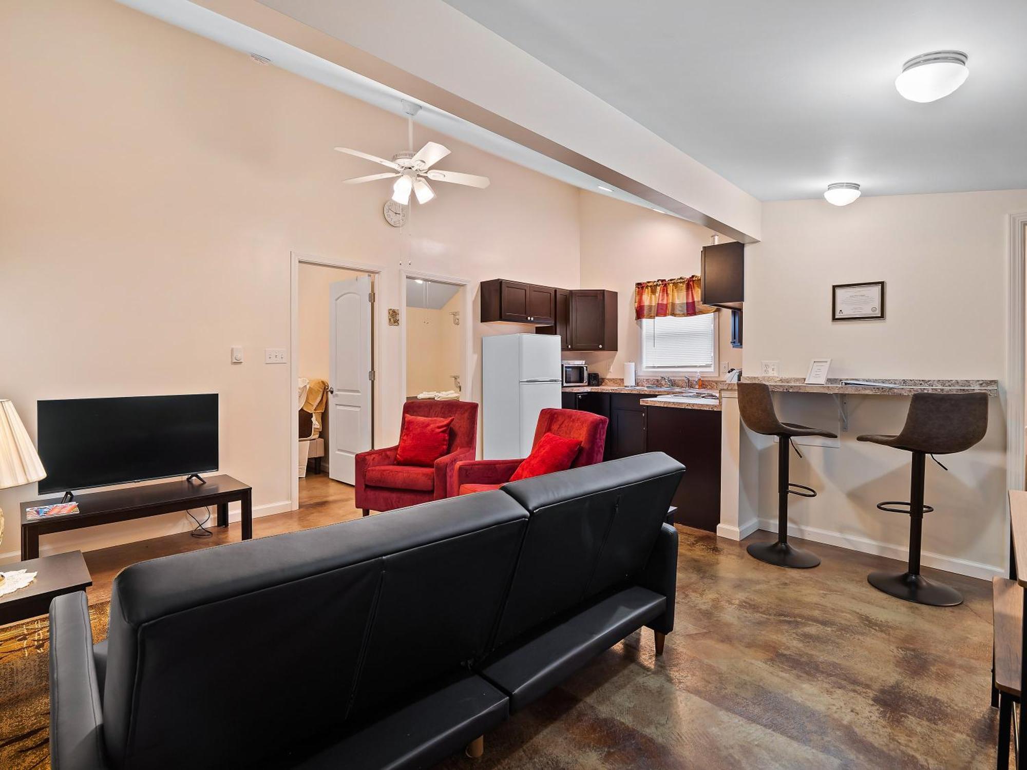 Chardonnay Cottage - Gotl Strip - Cozy & Quaint Geneva المظهر الخارجي الصورة