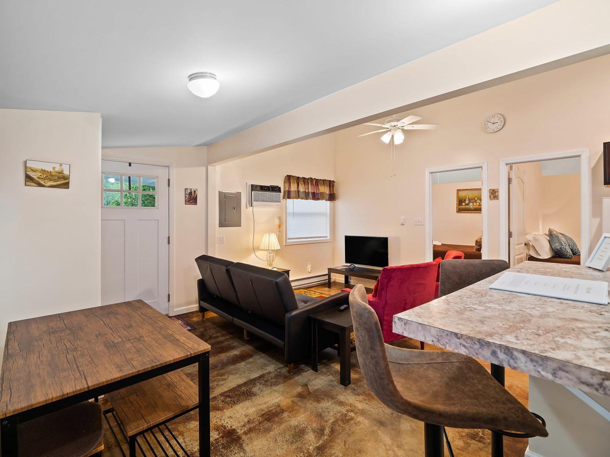 Chardonnay Cottage - Gotl Strip - Cozy & Quaint Geneva المظهر الخارجي الصورة